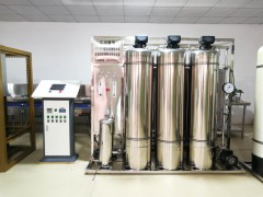 4噸 凈水設備組裝中 (152播放)